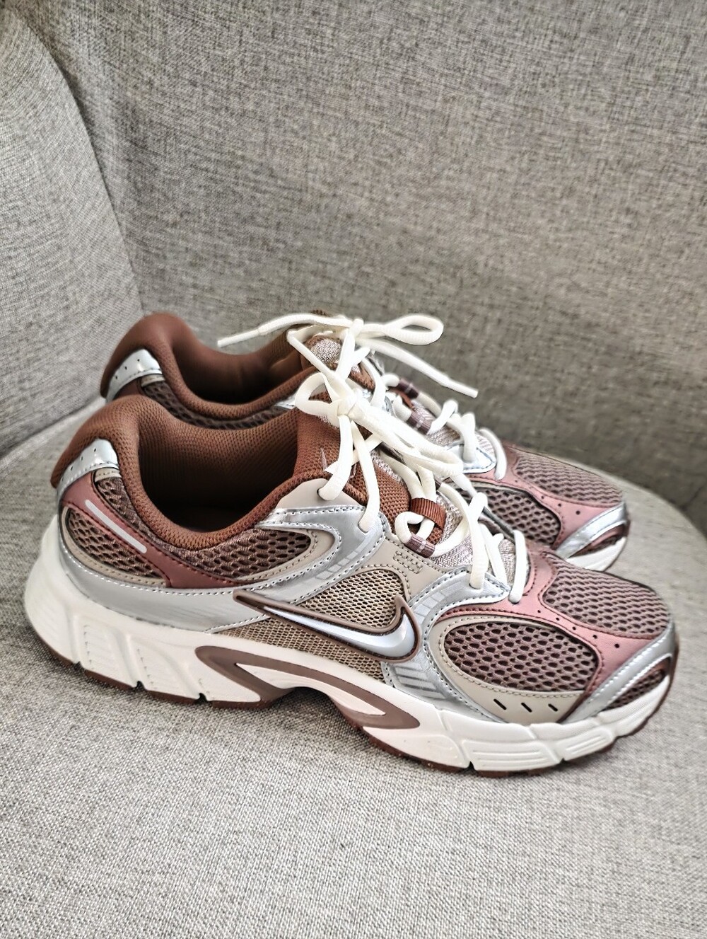 Nike Women’s Brown and Pink Mesh Running Sneakers